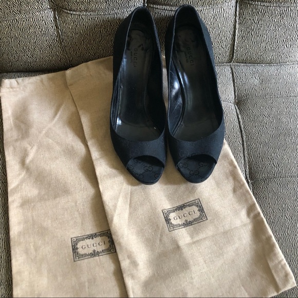 Authentic GUCCI Italy Bamboo Black LOGO Peep Toe Heels IT 39C/9 US - Picture 12 of 12